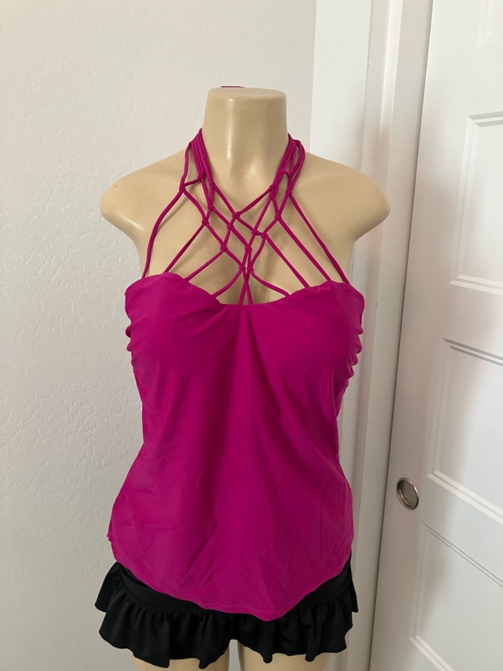 Island Escape Strappy Halter Tankini Top - Fuchsia